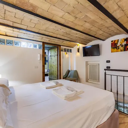 Oliviero - Piazza Navona Apartment-3