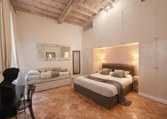 Luxury Apartment In Via Dei Cartari Spacious, Elegant, Central Rome